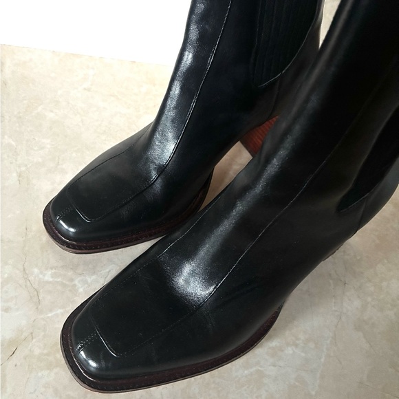 Steve Madden Downtown Black Leather Ankle Boots - Picture 4 of 4